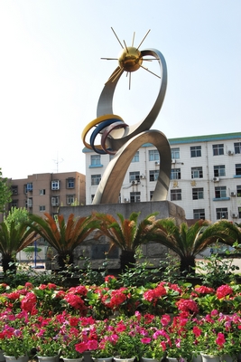 郑州经贸学校雕塑